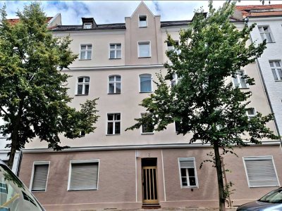 Wohnen mit Charakter: Drei-Zimmer-Altbau in Spandau