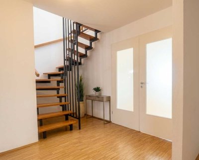 Moderne Maisonettewohnung für gemütliches Wohnen in Citynähe