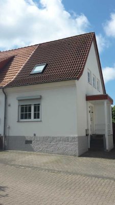 Gepflegtes Reihenendhaus in ruhiger Wohngegend