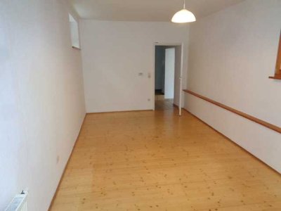 Günstiges 3-Raum-Reihenendhaus mit EBK in Alfter