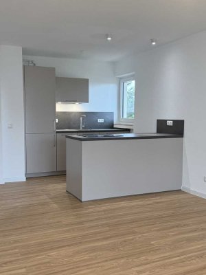 Kernsanierte 2-Zimmer-Wohnung in Rimsting mit Chiemsee- & Bergblick und Designküche