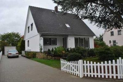 Liebevoll gepflegtes Einfamilienhaus mit Terrasse, Garten und Garage in Porta Westfalica (Neesen)