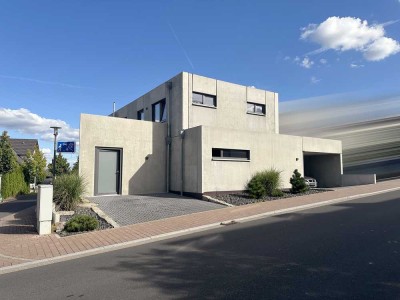 Haus mit schicker Architektur und Aufteilung in extravaganter Betonoptik!