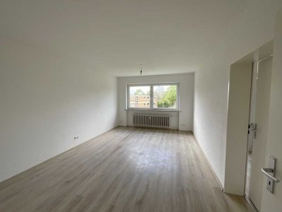Gemütliche 2-Zimmer-Wohnung mit Dusche und Balkon im 1. Obergeschoss