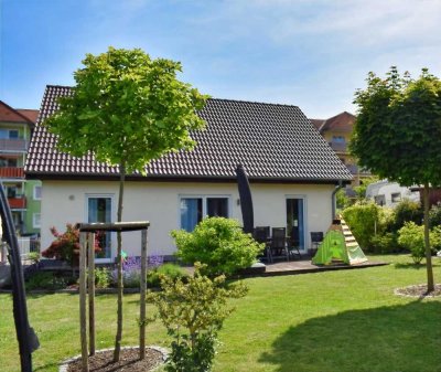 Neuwertiges Einfamilienhaus mit Garten – ruhig & modern wohnen