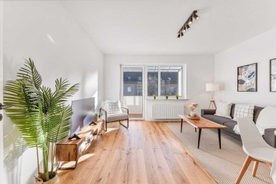 Hochwertig sanierte 2-Zimmer-Wohnung in Augsburg-Lechhausen mit Balkon, Dachspeicher Keller