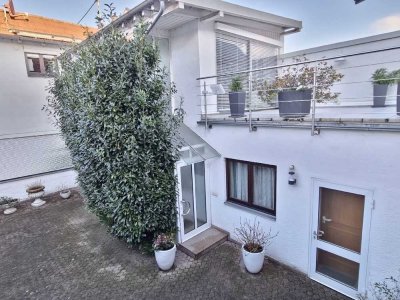 VIELSEITIGES GRUNDSTÜCK MIT VORDER- UND RÜCKHAUS - IDEAL FÜR WOHNEN, GEWERBE ODER KAPITALANLAGE