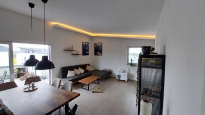 Neuwertige Penthouse Wohnung mit drei Zimmern sowie Dachterasse und Einbauküchein Kupferzell