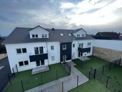 2 ZKB Helle Neubau Wohnung 62,5 in Gau-Weinheim ab 01.09.2025 mit Aufzug zzgl. Tiefgarage & Küche