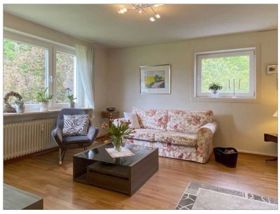 Schön geschnittene 3-Zimmer-Wohnung mit Balkon und Grünblick in Eckernförde - Borby