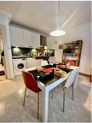 Erdgeschosswohnung mit EBK