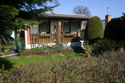 Gepflegtes Erholungsgrundstück mit tollem Bungalow in Leichtbauweise in Groß Lindow