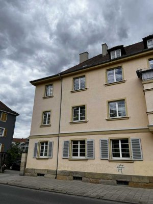 Stadtnah wohnen in Bayreuth: 2-Zimmer-Dachgeschosswohnung