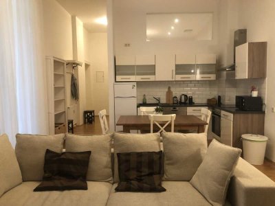 Möblierte 2-Zimmer-Altbauwohnung im beliebten Prenzlauer Berg -bezugsfrei ab Mai 2027