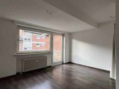 Ein-Zimmer-Apartment mit Balkon und Pkw-Stellplatz im Hansaviertel
