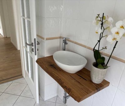 Schöne neu renovierte 3 Zimmer Wohnung  in ruhiger Wohngegend in Nürnberg West