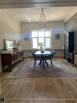 Altbau-Wohnung in saniertem Gründerzeithaus mit Werkstatt-/Lagerräumen in Lünen-Brambauer