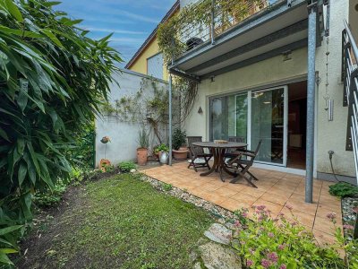 Charmante 2-Zimmer-Wohnung mit großem Garten und Doppelparker in ruhiger Lage von WI-Kloppenheim