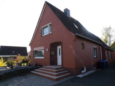 Einfamilienhaus mit Anbau, Dachstudio, Wintergarten