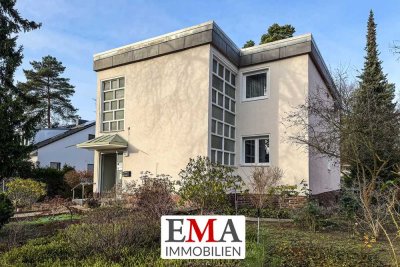 Großzügiges Zweifamilienhaus auf traumhaftem Gartengrundstück in Berlin-Frohnau