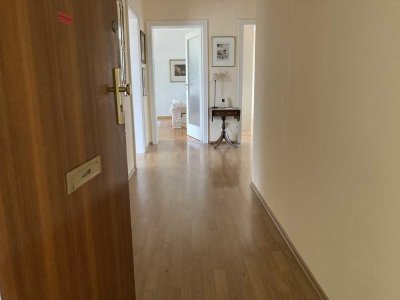 Möbelierte 3-Zi. 95,5 qm Balkon EBK Schwabing Vom Eigentümer!