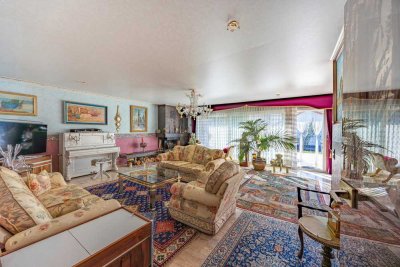 Exklusiver Bungalow mit Marmorboden, Kamin, Terrasse, Garten, Garage, Sauna & Partyraum