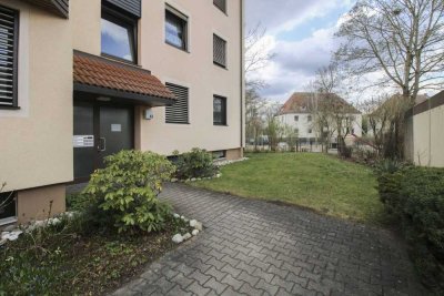 Leerstehende 2-Zi-Wohnung mit Garage und renovierungsbedarf in schöner Lage in Nürnberg-Gebersdorf