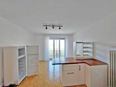 Nachmieter gesucht für schöne 1-ZKB-Wohnung mit Loggia ab 01.08.2026, LU-Mitte-Bismarckstr.