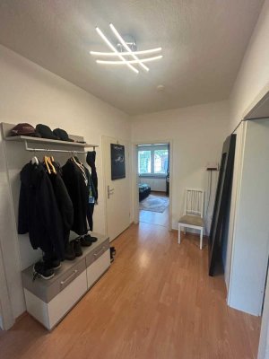 Helle und gut geschnittene 2,5 Z. Wohnung