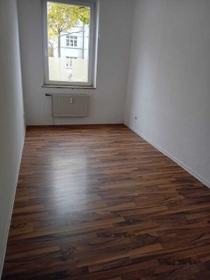 Neu Renovierte 3.Zimmerwohnung-Küche-Bad