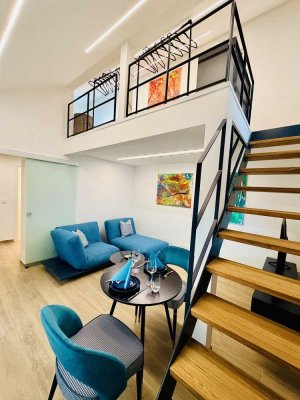 Einzigartig & Erstbezug! Möbliertes, eigenes Hinterhofhäuschen als Mini-Loft!