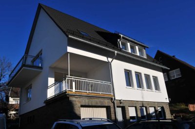 Luxus DG Wohnung kernsanierung in 2-Familienhaus zu vermieten