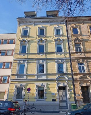 Innsbruck-Wilten: Charmante, sonnige 3-Zimmer-Altbauwohnung in bester Innenstadtlage, provisionsfrei