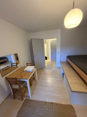 Gepflegtes und möbliertes 1,5-Zimmer-Appartement mit Balkon in Uni-Nähe