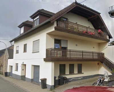 *3-Zimmer-Wohnung mit Balkon und Garage zu vermieten!*
