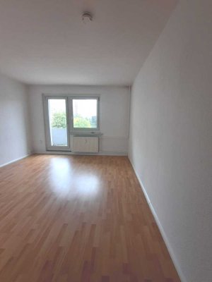 Helles 3-Zimmer-Apartment mit Balkon in Plauen