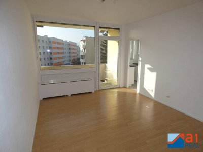 Garconniere in Urfahr mit großzügiger Loggia und Parkplatz!