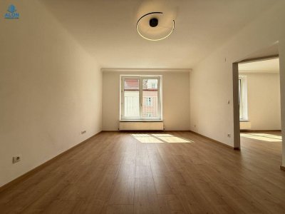 Großzügige 4-Zimmer-Wohnung (saniert) mit separater Küche in ruhiger Lage