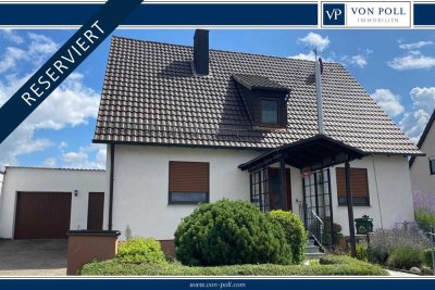 RESERVIERT Gepflegtes Familiendomizil 
als Ein - / oder Zweifamilienhaus nutzbar