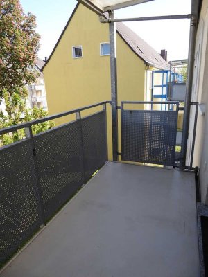 3 Zimmer mit Balkon im 1.OG