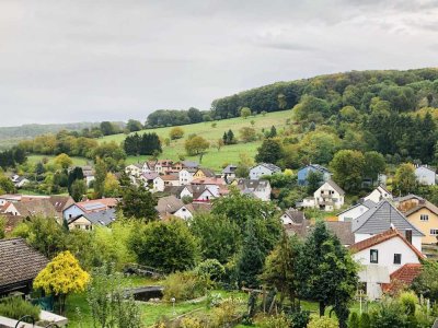 Freundliche 4-Zimmer-Wohnung mit Balkon im Grünen und in ruhiger Wohnlage