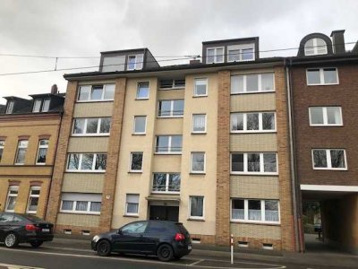 3 Zimmer Wohnung mit Balkon in Mülheim Speldorf