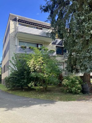 3-Zimmer-Wohnung mit Balkon und Einbauküche in Mülheim-Holthausen