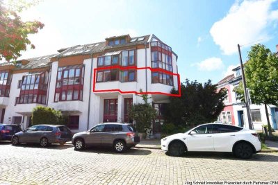 Lichtdurchflutete und großzügig geschnittene ETW mit eigenem Tiefgaragenstellplatz