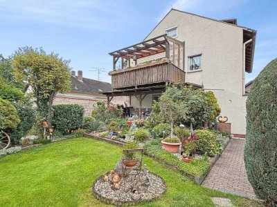 Schönes Zweifamilienhaus in ruhiger Lage von Neutraubling