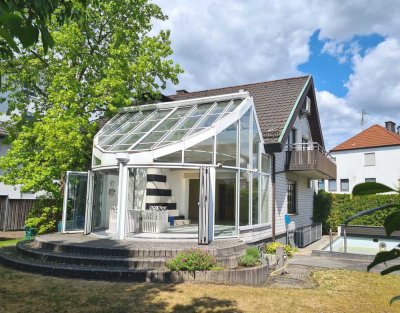 Provisionsfrei! Rödermark: freistehendes Haus mit flexibler Fläche für Büro/Praxis oder Wellness
