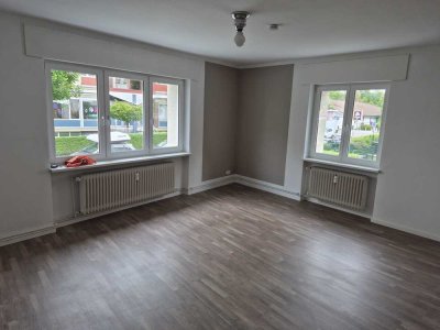 Schöne, helle 3,5-Zimmer-Wohnung mit großem Süd-Balkon und Gartenmitbenutzung
