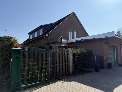 Freistehendes Zweifamilienhaus mit großem Grundstück in Winsen