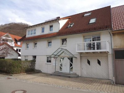 Maisonette-Wohnung für max. drei Personen mit Balkon und Einbauküche in Gosbach