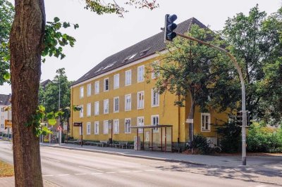 Geräumige 1-Zimmer-Wohnung im Dachgeschoss // DG links